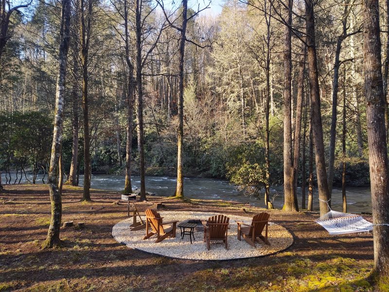 McCaysville Southern Comfort Cabin Rental