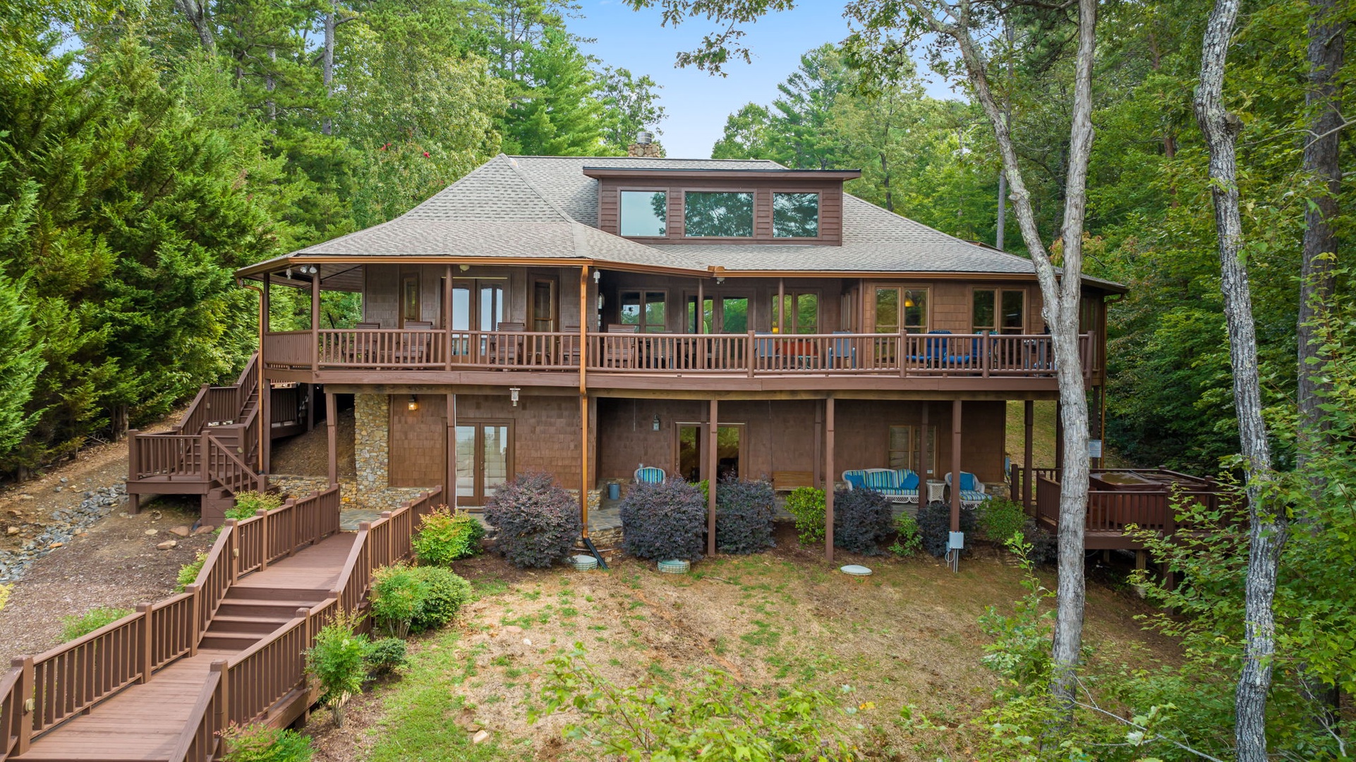 Back Of Vacation Rental Medley Sunset Cove